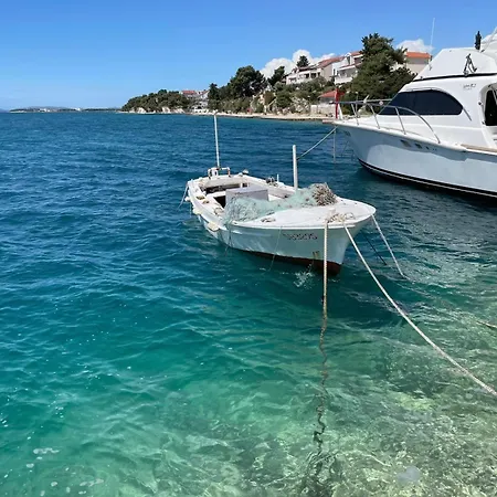 Near Sea With Private Pool * Brodarica (Sibenik-Knin)